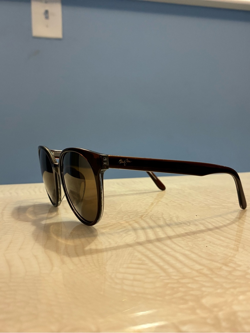 Maui Jim  Frame Eyeglasses with Brown Gradient Lenses made in Italy
